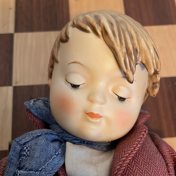 The M.I. Hummel Doll Little Fiddler. 1989 Goebel Made in W. Germany. - Picture 4 of 5